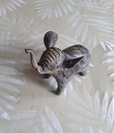 Éléphant en coquille d huitres