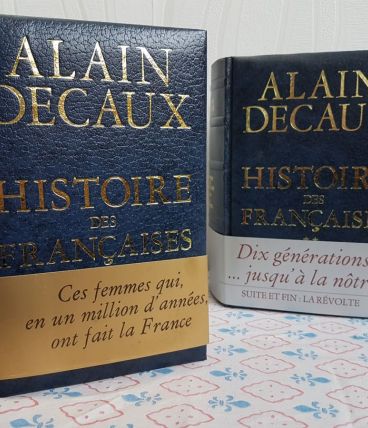 deux volumes d'Alain Decaux excellent état