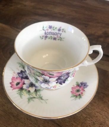 Tasse et sous-tasse Janvier/January angleterre