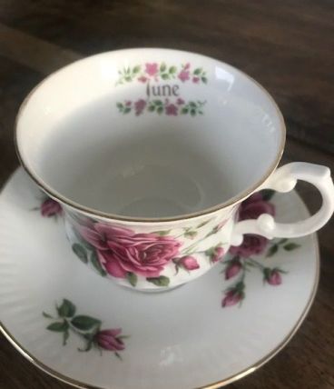 Tasse et sous-tasse Juin/June angleterre
