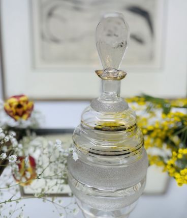 Carafe ou flacon verre soufflé et dorure - Circa 30