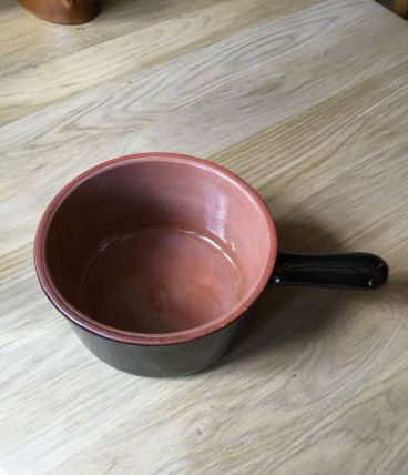 Ancien pot (poêlon) en grès vernisse 