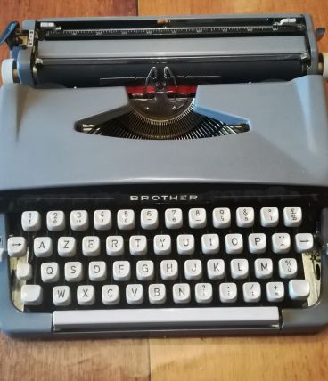 Machine à écrire Brother vintage 