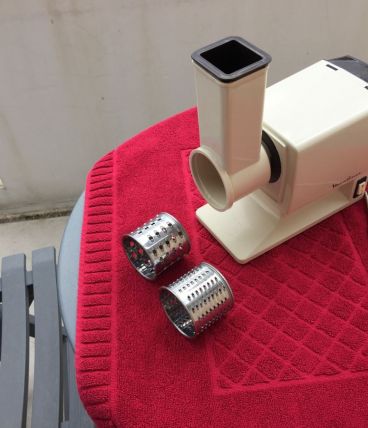 Appareil a raper électrique Moulinex année 70