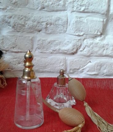 Flacons de parfum Art Déco.