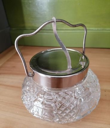 Sucrier en verre moulé 