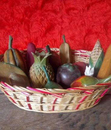 Ensemble de fruits et légumes en bois (Artisanat africain)