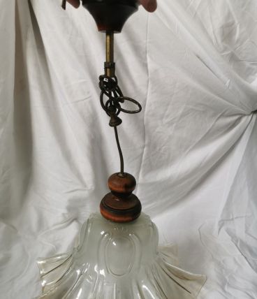 Lampe à suspendre en verre moule