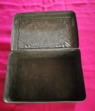Boite métal vintage