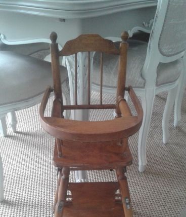 Chaise haute ancienne  pour poupée 