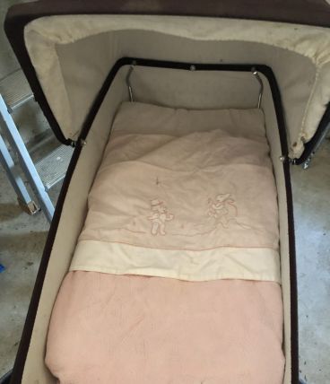 Ancien landau de 1970