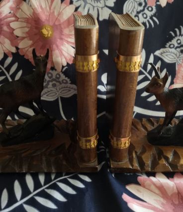 lot serre livres bois biches 