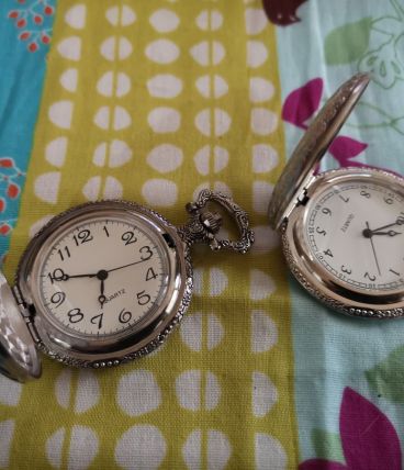 2 montres à Gousset moderne année 1980