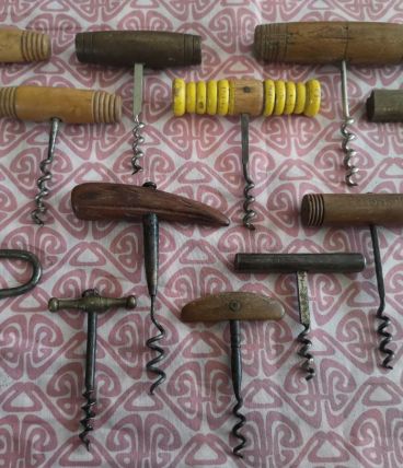 LOT de 12 décapsuleurs dont rares 