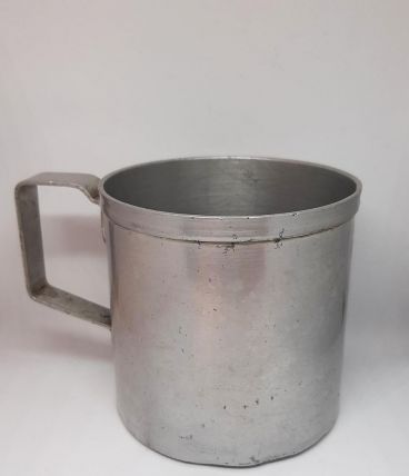Tasse de l'armée en aluminium Tournus