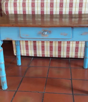 Ancienne petite table pour enfant 