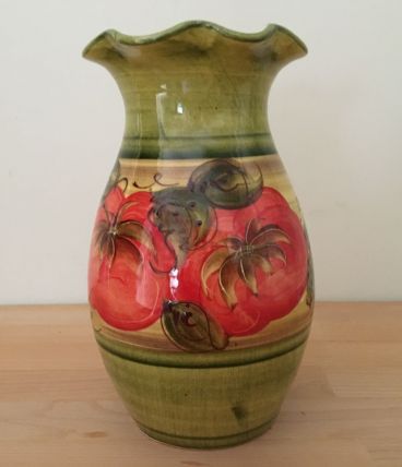 Vase Vintage, Un Impressionnant vase Coloré Avec des Fleurs