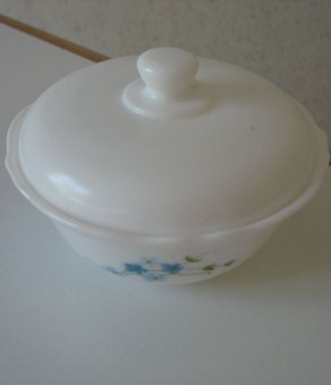 sucrier arcopal myosostis  5 cm sans couvercle 12 avec 