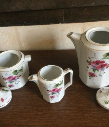 Service à café porcelaine 