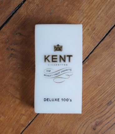 Etui pour cigarettes Kent, en plastique blanc 