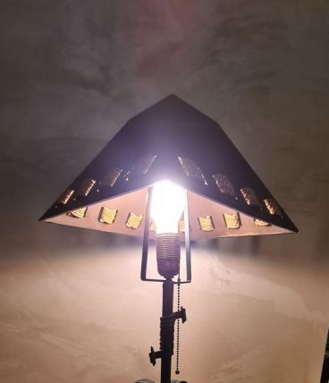 Lampe  Brutaliste    60x30 cm Mid-Century en Fer artisanal, 