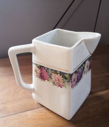 Pichet carré fleuri vintage