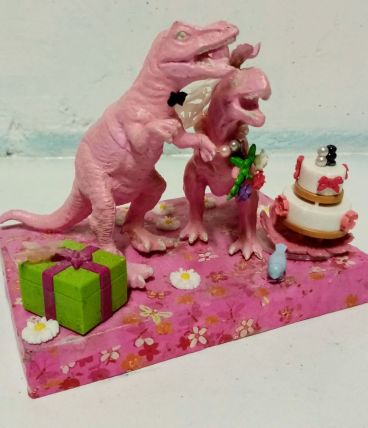 Décor de mariage dinosaure, décor gâteau en rose
