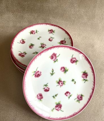 6 assiettes à gâteau Bernardaud modèle « aux roses »