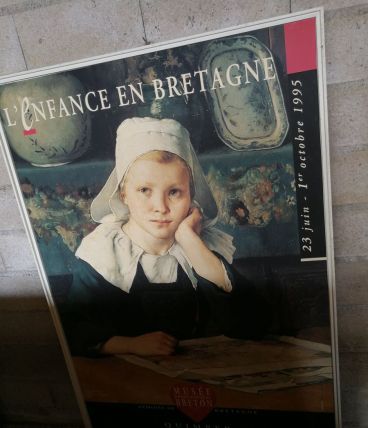 Grand panneau publicitaire en bois L'ENFANCE EN BRETAGNE '' 