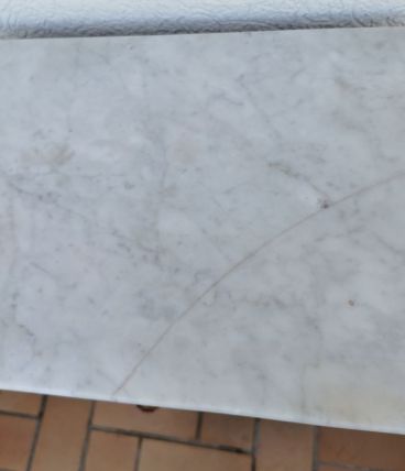 Table de chevet en noyer et marbre 40x29x76