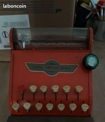 Caisse enregistreuse en métal vintage
