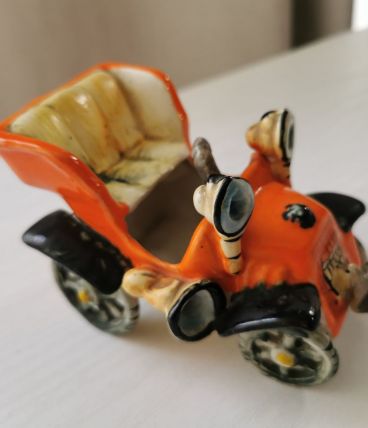 Voiture céramique vintage 12x8x8 cm