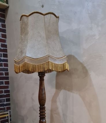 lampadaire bois tourné  1940 a 50    tres beau 190cmx50cm 