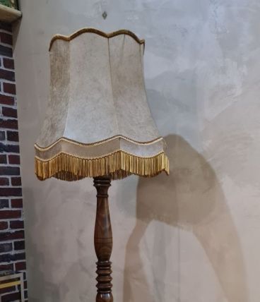 lampadaire a bois tourné  1940 a 50    tres beau 190cmx50cm 
