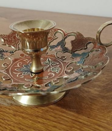 Bougeoir en laiton décor fleuri