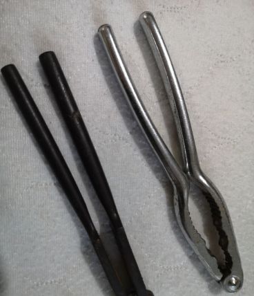 2 casse-noix acier métal 