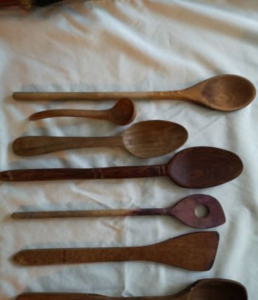 lot cuillères en bois 