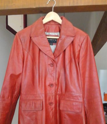 Veste femme en cuir rouge