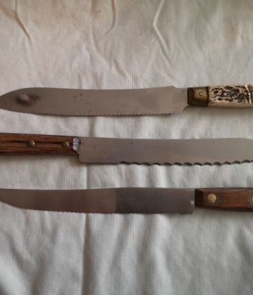 3 anciens couteaux de cuisines 