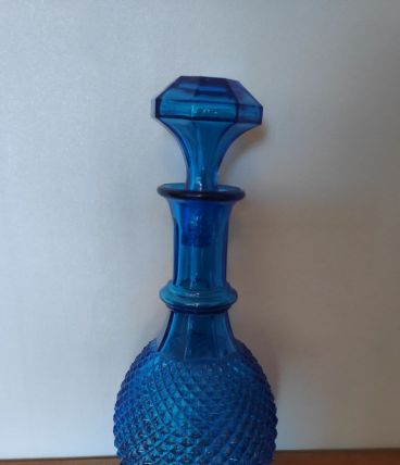 carafe bleue pointes de diamant avec bouchon d'origine