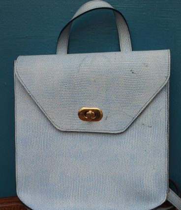 sac à dos cuir bleu pale  année 60-70