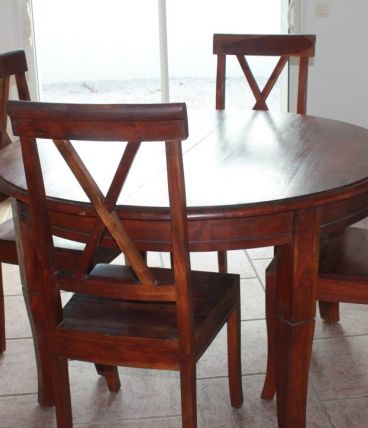 Table avec rallonge et 6 chaises en acacia massif
