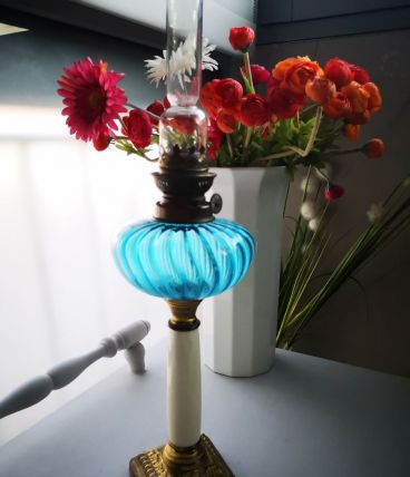 lampe pétrole bleu
