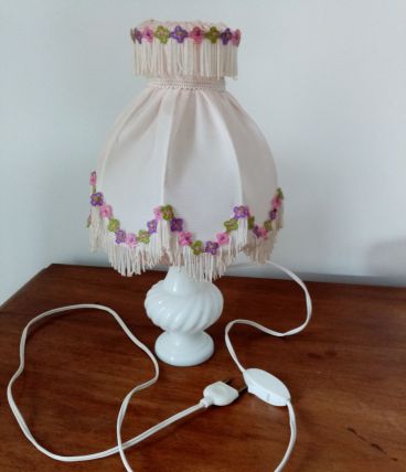 Lampe de chevet romantique, pied en verre