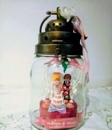 Lampe cage d'oiseaux argentée et rose à poser