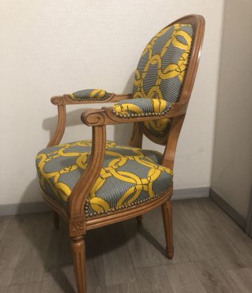 Fauteuil médaillon style 