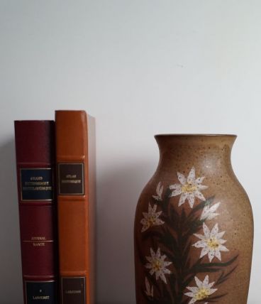 Vase en grès à fleurs 70's
