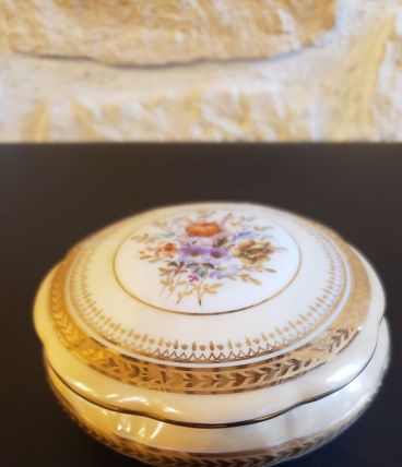 Bonbonnière fleurie porcelaine de Limoges
