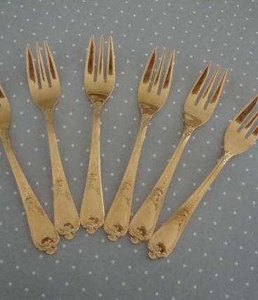 6 Fourchettes à dessert métal doré