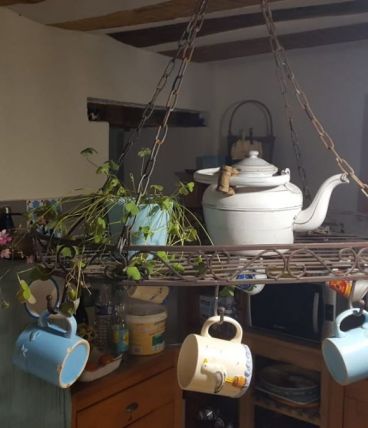 Suspension en fer ancienne pour cuisine